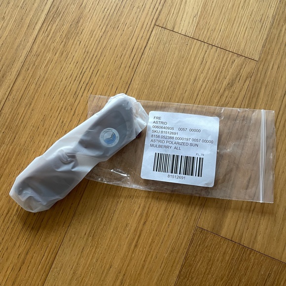 Free People Astrid Polarized Sunglasses Mauve Storm NWT - Picture 4 of 9